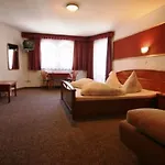Lenzenhof Hotel Oberau