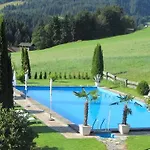 Lenzenhof Hotel 3*